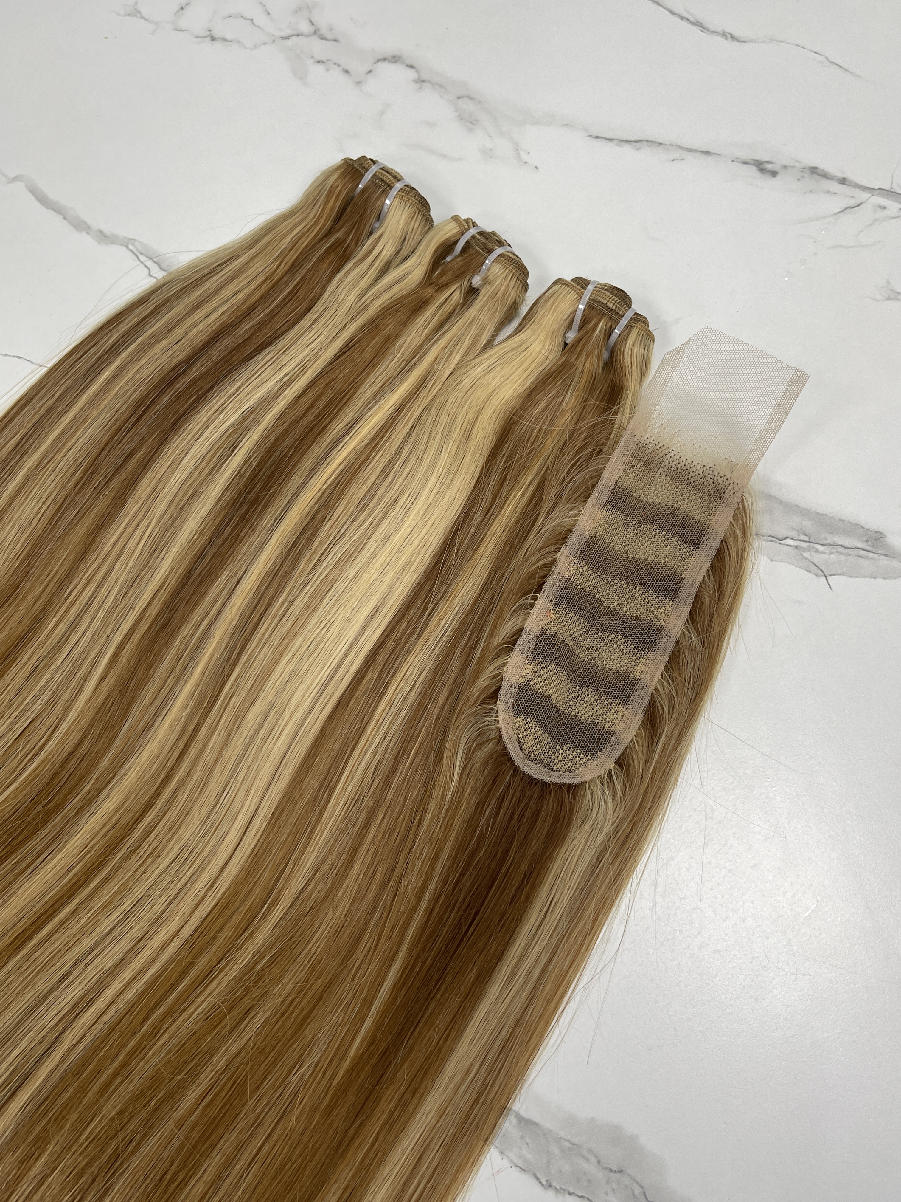 Angelbella Honey Blonde Highlight Ombre Bundles avec une partie gratuite de fermeture en dentelle 2x6