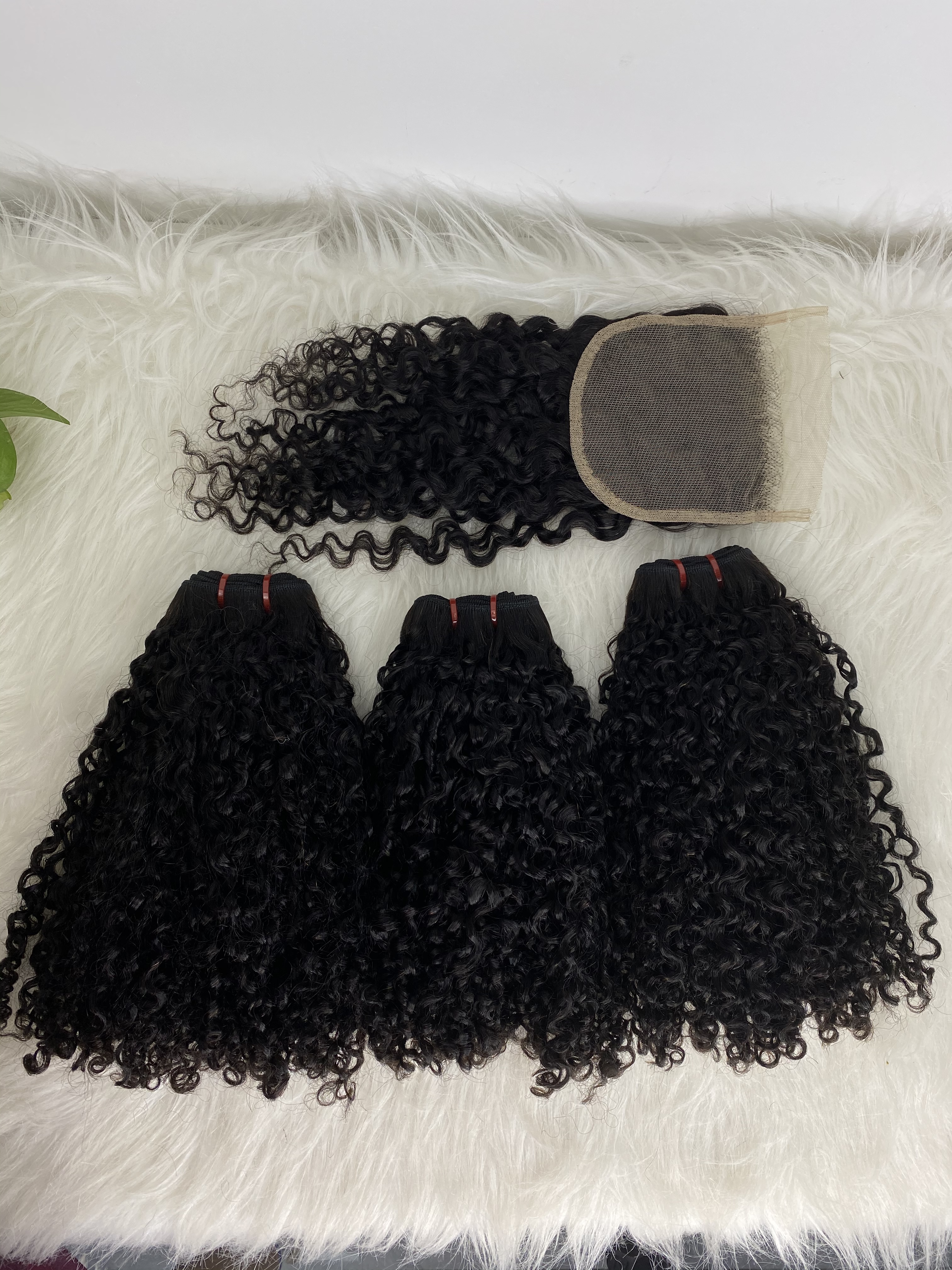 100% bundles de cheveux humains Super double dessin au givre vietnamien Pixie à cheveux bouclés Prix en gros bon marché