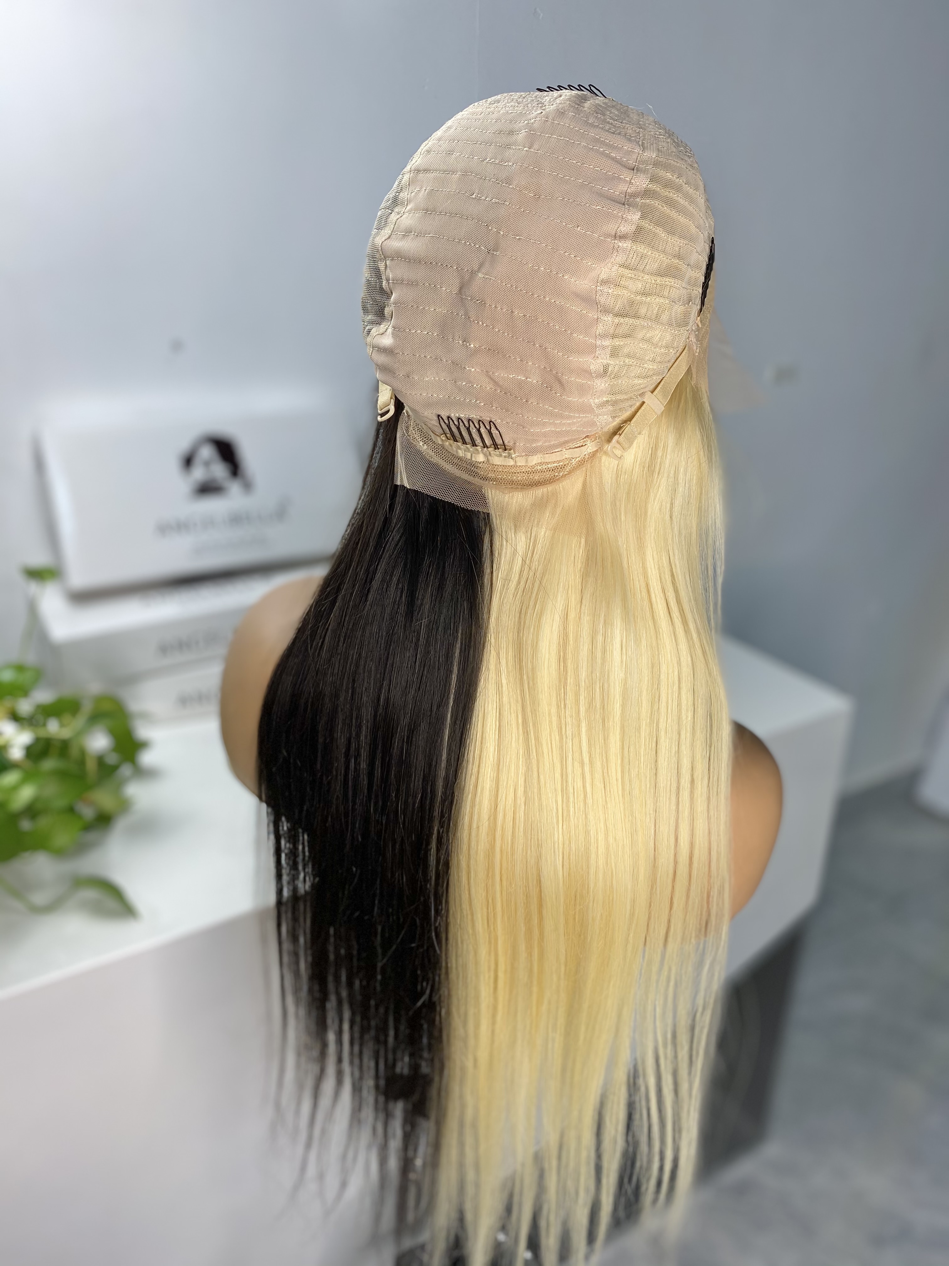 Qualité Half Black Half Blonde Couleur en gros, perruque avant en dentelle